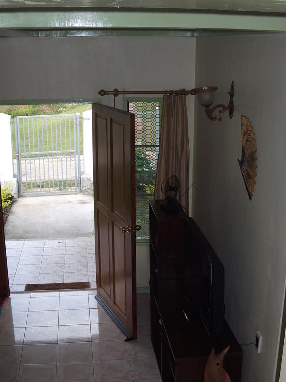 Malau Lodge Nuku'alofa Extérieur photo