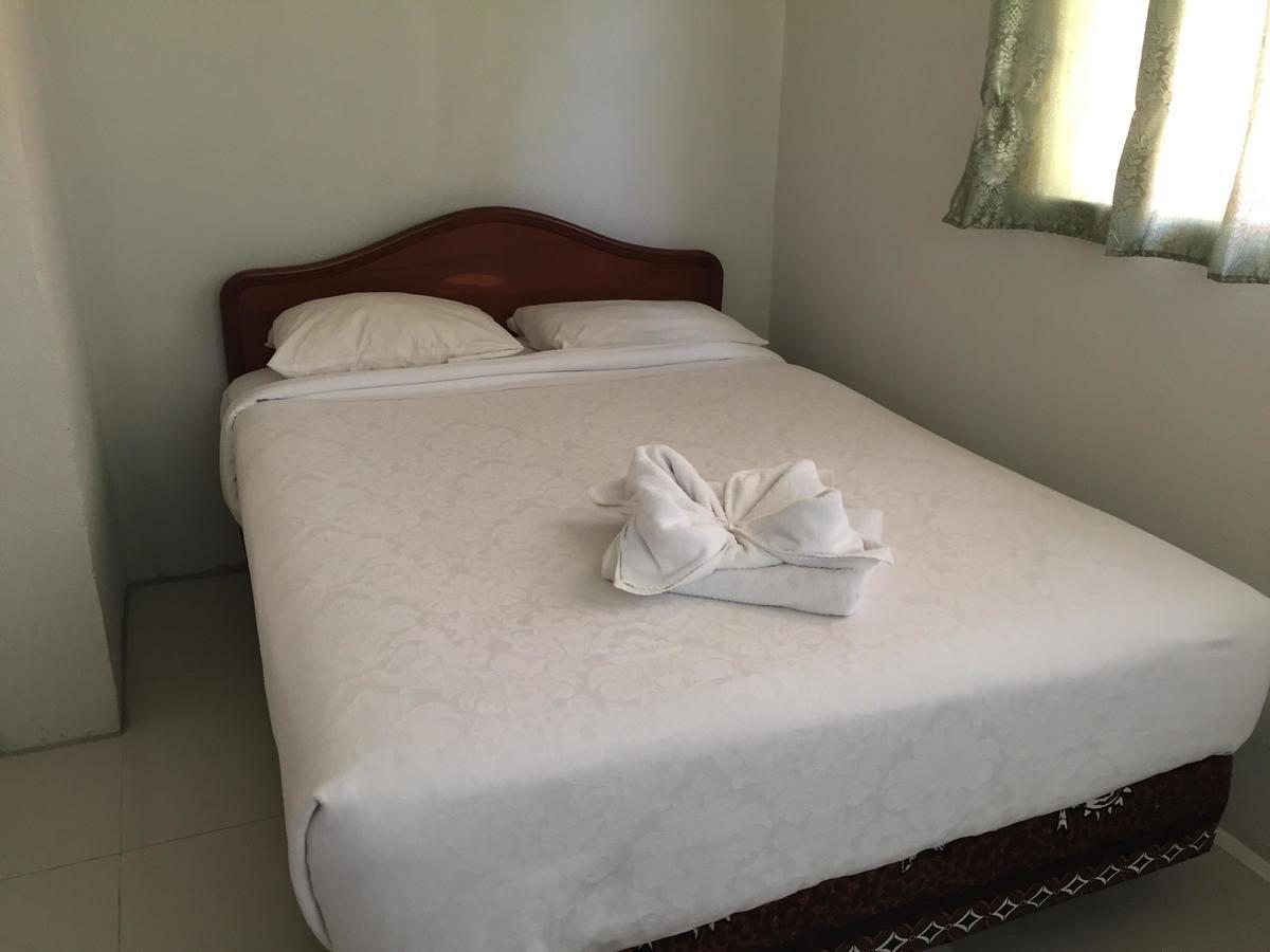 Malau Lodge Nuku'alofa Extérieur photo