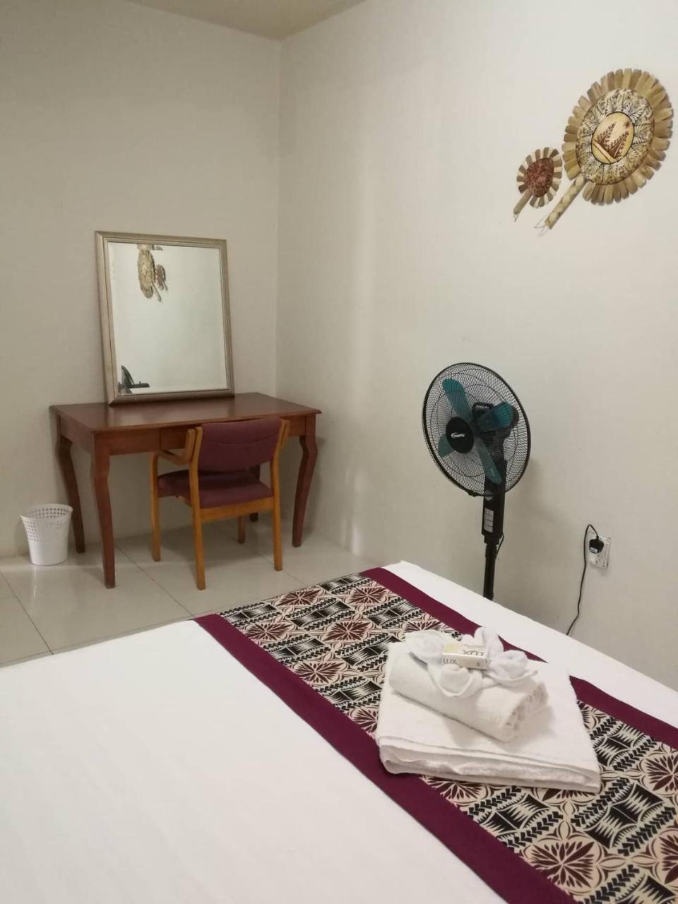Malau Lodge Nuku'alofa Extérieur photo