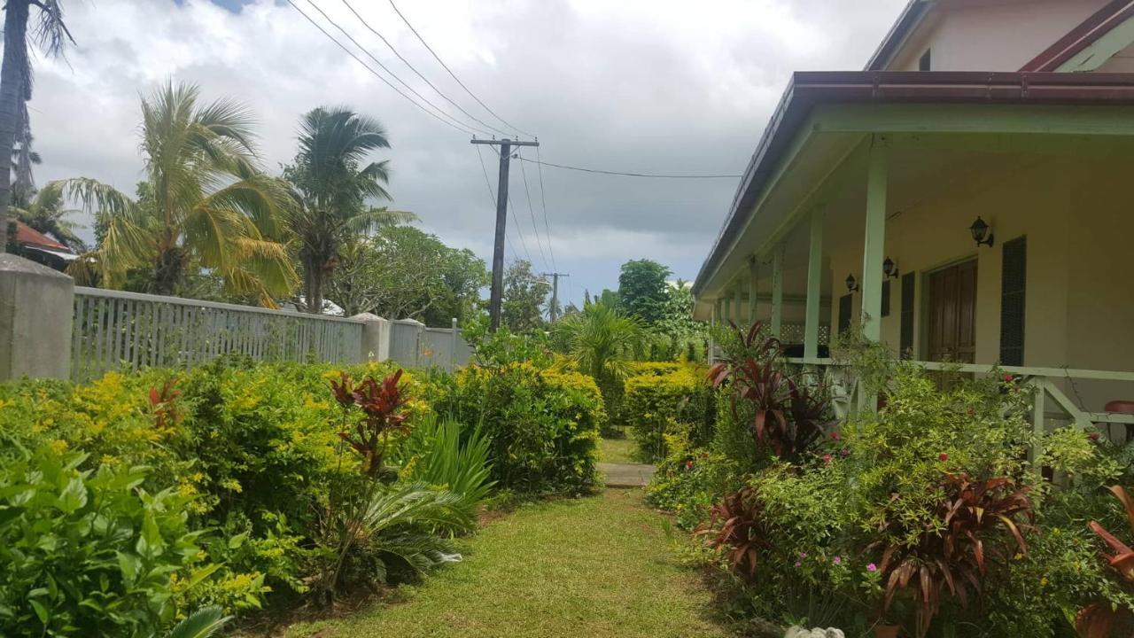 Malau Lodge Nuku'alofa Extérieur photo