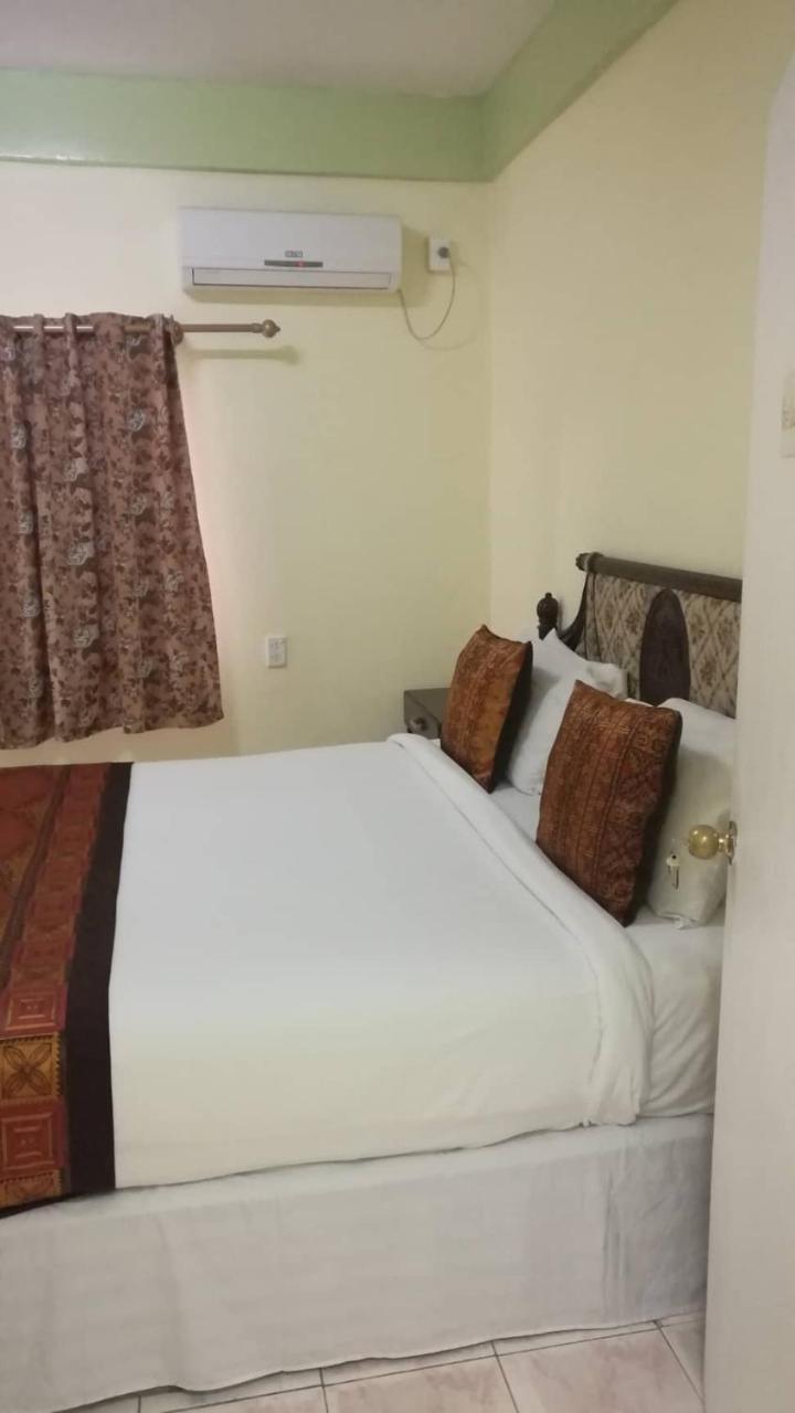 Malau Lodge Nuku'alofa Extérieur photo
