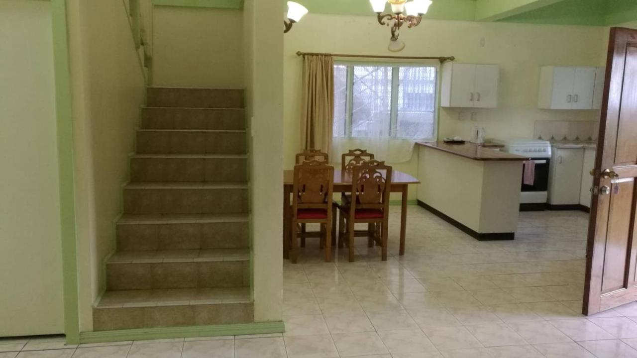 Malau Lodge Nuku'alofa Extérieur photo