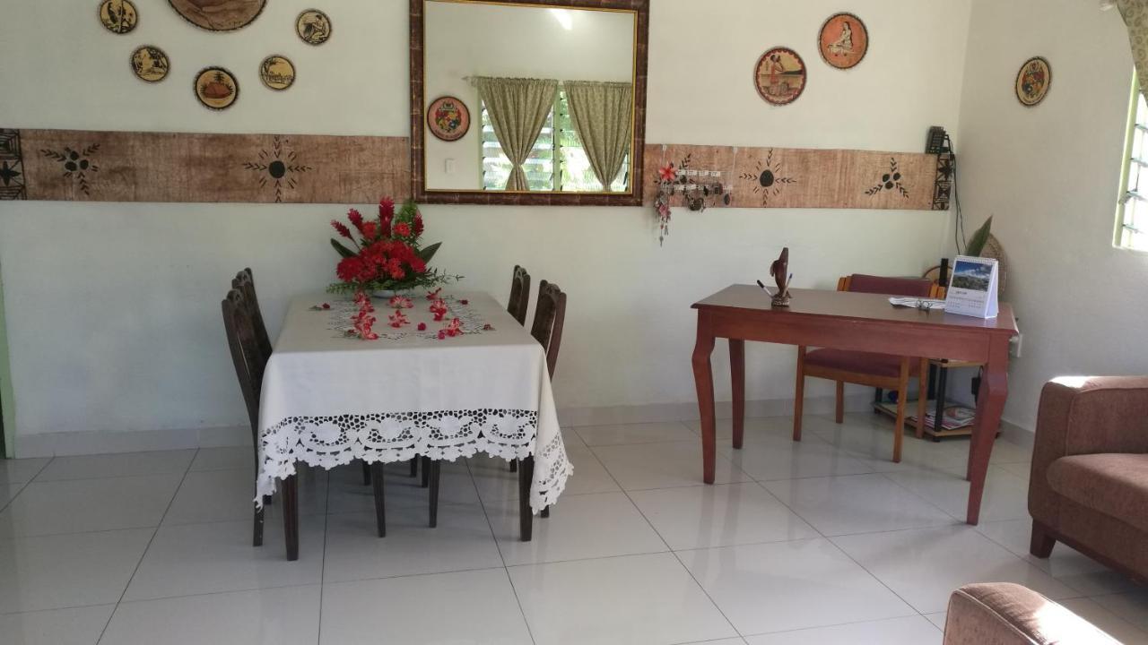 Malau Lodge Nuku'alofa Extérieur photo