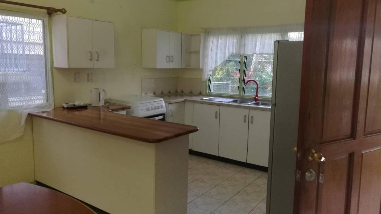Malau Lodge Nuku'alofa Extérieur photo